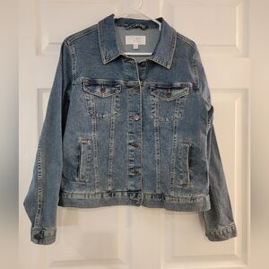 Time and Tru Women's Classic Denim Jacket - Light Blue